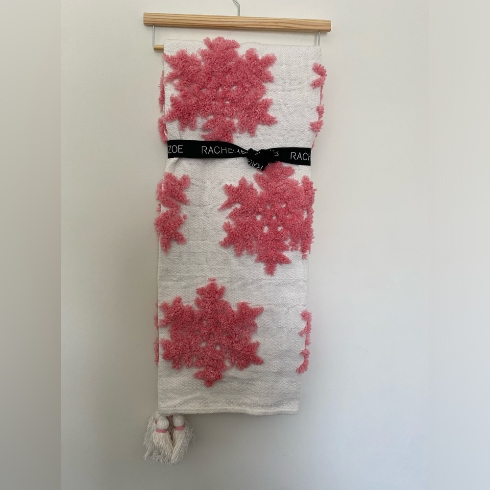 NWT Rachel Zoe Pink Snowflake Winter Holiday Decorative Throw Blanket 50x60